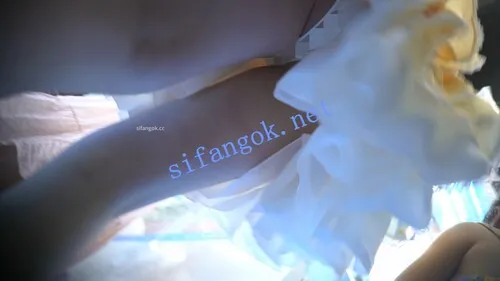 【永久专享】（空城原创）精致妆容公主裙可爱小姐姐，干净白N包裹翘臀【1V】【392M】 预览图 5