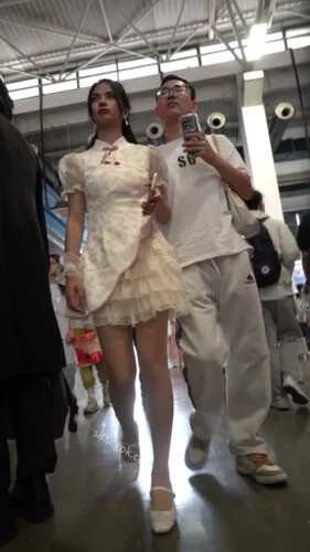 【永久专享】【WaltzCD】华尔兹2024系列之10丝袜短裙【1V】【689M】 预览图 4