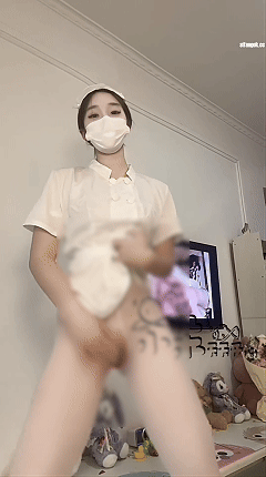 推特嫩妹大学生 纯欲小朵 真金定制裸舞 自慰插穴娇喘-3【12V】【546M】 预览图 14