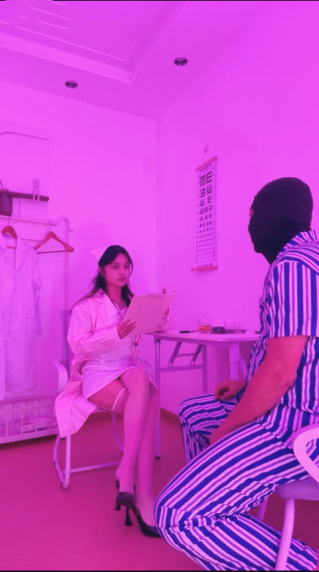 玩物直播香芋朱朱-251213 护士的治疗直接圣水黄金【1V】【300MB百度云】 预览图 4