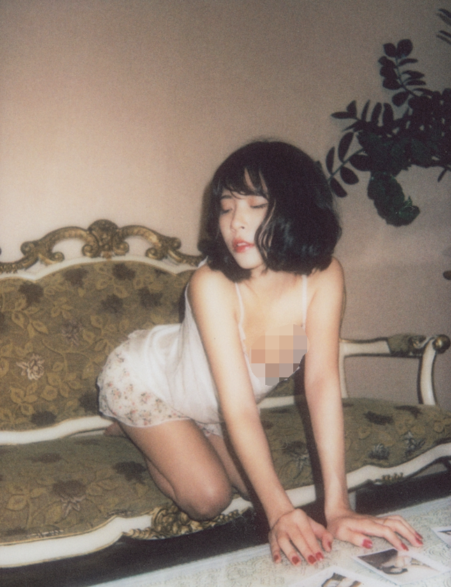 小众摄影师约拍气质型美女 私房拍立得双人套图合集【154P1.07G】 预览图 1