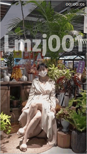 【蘭寶（LMZJ001）】北京昌平朱辛莊全裸騷妻陪單男戶外露出 3p 天子腳下戶外露出真牛逼19V 621.4MB 预览图 1
