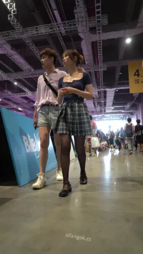 【永久专享】【WaltzCD】华尔兹2023系列之19黑丝灰内【1V】【907M】 预览图 4