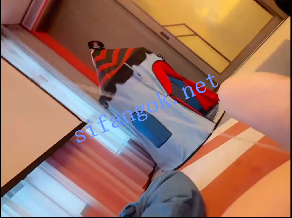 【抖音推特巨乳】芷仪g宝 大诗瑶最新喷水露点黑丝巨臀福利【10V】【242M】 预览图 18