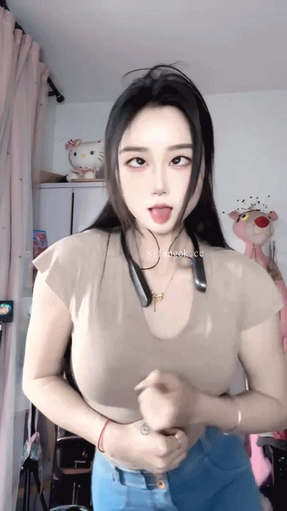 【快手福利】大奶翘臀妹子【小圆圆】抖奶骚舞反差表情【46V】【2.26G】 预览图 6