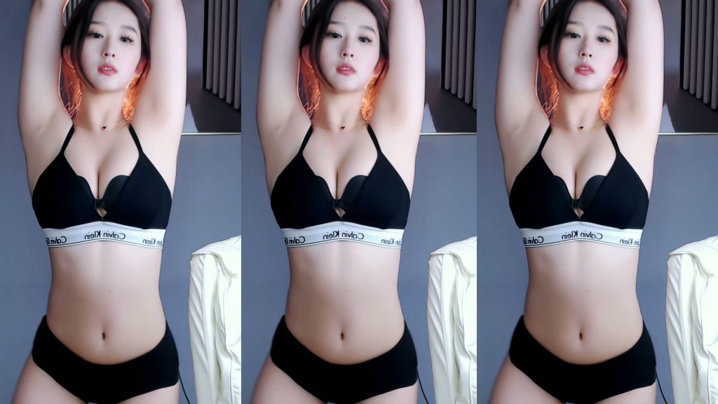 网易cc 坷坷 大尺度骚舞 无水印收藏版【2V】【600M】 预览图 4