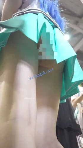 【永久专享】【xxn-355】游戏展台cos模特..长腿白丝过膝袜..粉内弯腰露毛【1V】【576M】 预览图 5