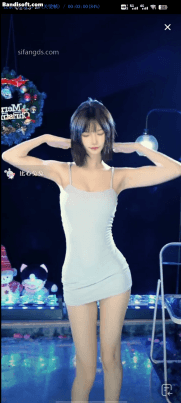 【抖音 AA】极品长腿萌妹 超短裙极限露内骚舞 很顶很诱惑【29V】【2.2G】 预览图 10