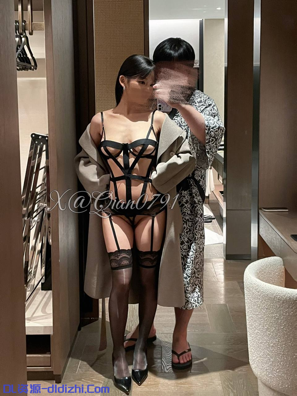 江西南昌新晉原創NTR情侶博主「小千」《JK淫語小千》被單男哥哥慢慢玩弄越來越淫蕩惹“老公你要看好了哦，我要坐下去了”3V 853.4MB 预览图 1