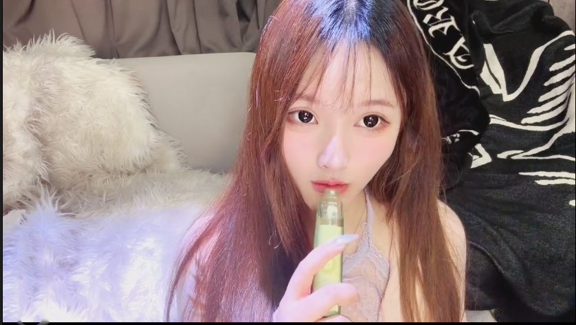 玩物直播上海琪琪sama-251124 红绿灯本可以拒绝的绿帽【1V】【577MB百度云】 预览图 3