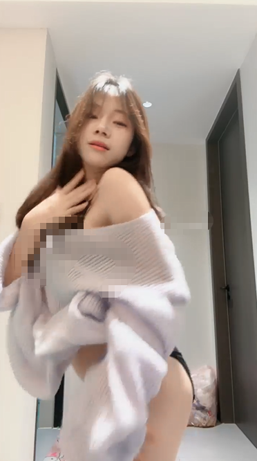 清纯少女下海，【吧啦】，边跳边脱光光，小穴粉嫩，特写掰开，小表情妩媚妖娆，舞姿曼妙皮肤白 预览图 2