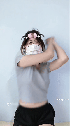 推特萌妹小母狗 薯条小咪 12月VIP福利裸舞 暴插粉红小骚穴【4P32V】【1.75G】 预览图 16