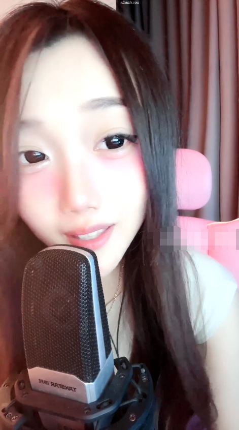 【董小姐】模特女神裸舞 预览图 1