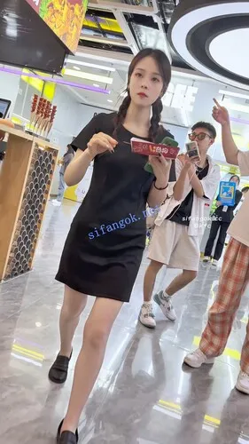 【永久专享】【KFC】双马尾OL工作服下班买小吃·肉色丝袜白色内前后CD【1V】【630M】