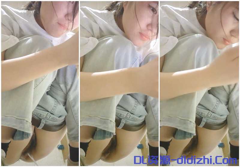 KTV女廁全景偷拍❤️多位美女各種極品美鮑 1.04GB 预览图 1