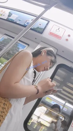 【永久专享】『D·D』-226-雪白长裙，精致小姐姐，浅蓝窄内【1V】【1.86G】 预览图 2