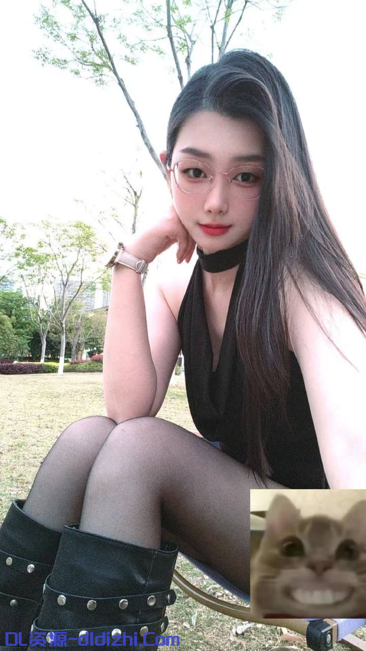 【S級洩密】高顔值抖音網紅無毛肥B母狗被爆肏， 高潮叠起呻吟高昂，自己抱着腿超配合，一邊抽插騷逼一邊噴水8V 956MB 预览图 1