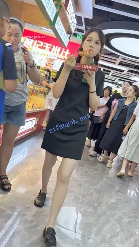 【永久专享】【KFC】双马尾OL工作服下班买小吃·肉色丝袜白色内前后CD【1V】【630M】 预览图 6