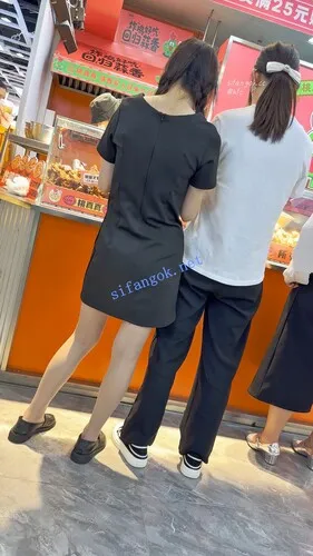 【永久专享】【KFC】双马尾OL工作服下班买小吃·肉色丝袜白色内前后CD【1V】【630M】 预览图 3