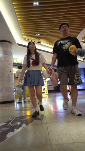 【永久专享】【WaltzCD】华尔兹2023系列之39JK服肥臀红内【1V】【491M】 预览图 4