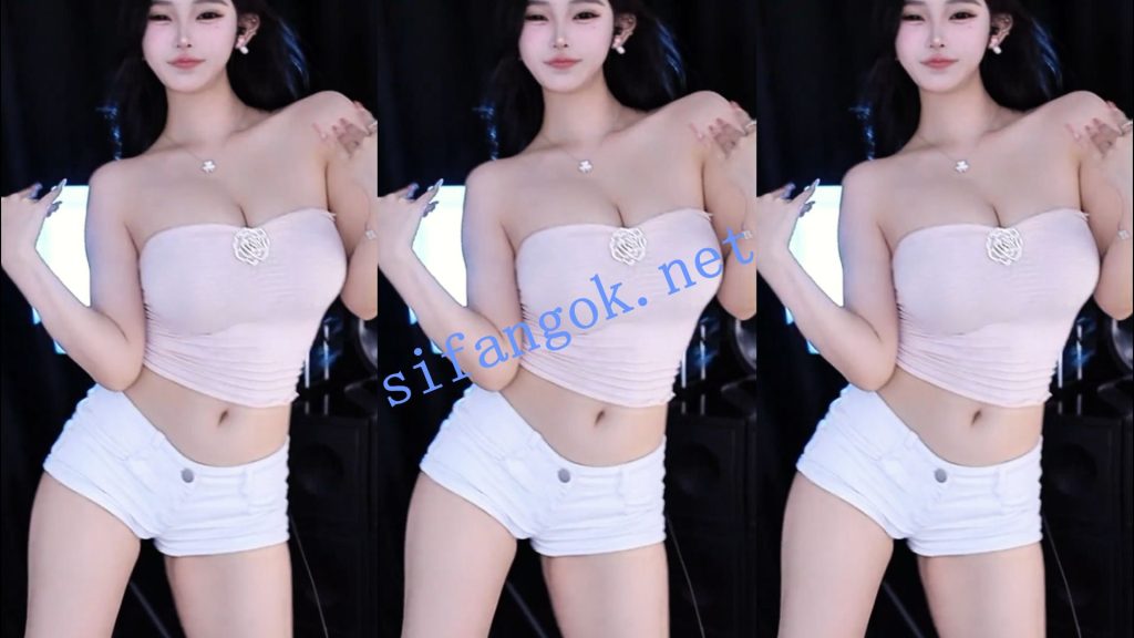 【斗鱼】谁的小棉袄呢 新年大礼包第2弹 超火高定新9V【9V】【1.7G】 预览图 17