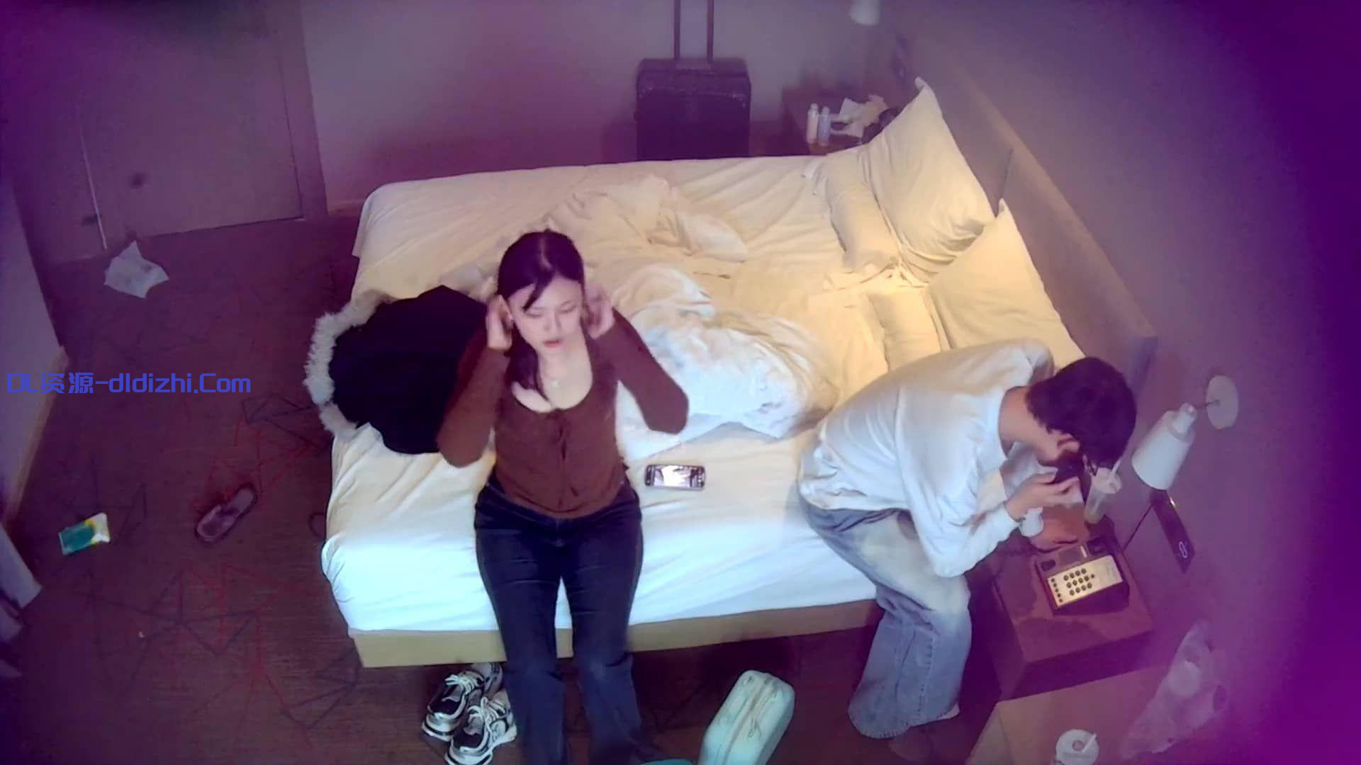 1-17新流出天眼酒店偷拍❤️白嫩清纯可爱小美女入住一天被男友疯狂打桩五次（11V) 1.43GB 预览图 1