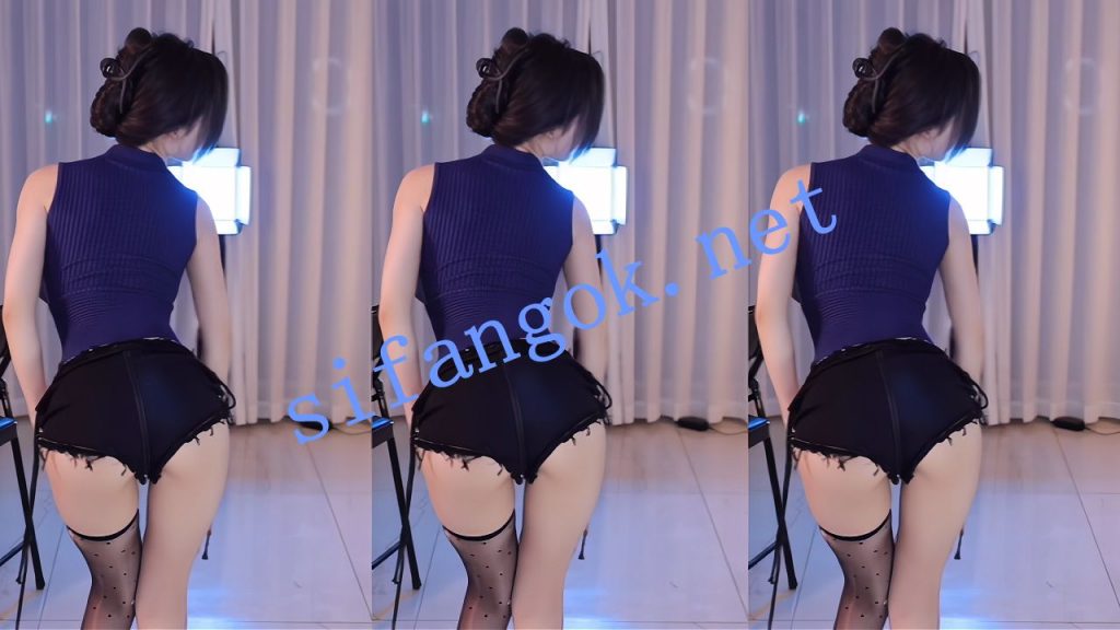 【斗鱼】谁的小棉袄呢 新年大礼包第2弹 超火高定新9V【9V】【1.7G】 预览图 21