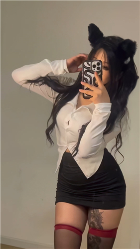 快手骚骚小妹 重庆美杜莎 自拍摸奶吃鸡啪啪福利【3V】【403M】 预览图 10