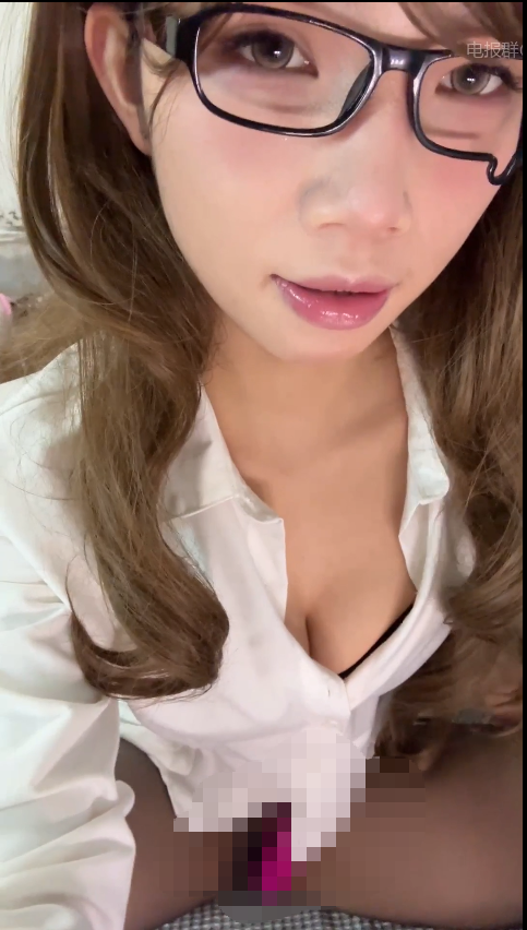 【Yiyi-707】超级嫩的新人主播 黑丝ol-福利岛