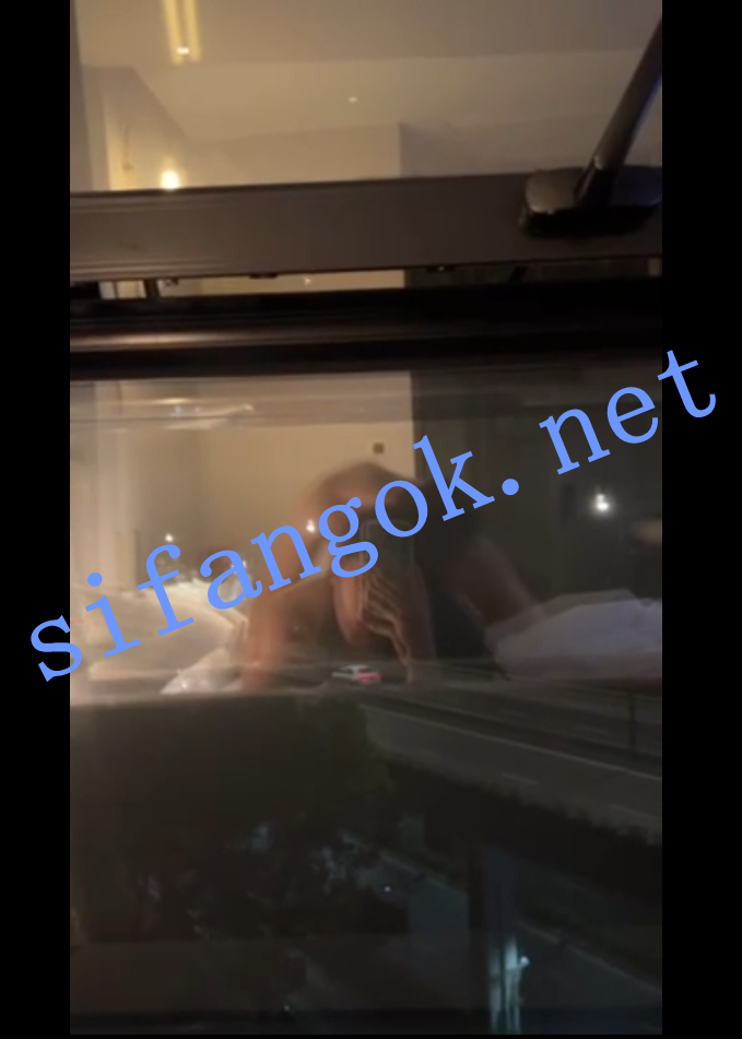 【抖音健身肥臀】Doris 万粉黑肤健身博主露脸道具啪啪后入【17V】【106M】 预览图 17