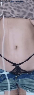 【花椒 万川川】大尺度露奶骚舞一对一 完美身材 极限诱惑【1V】【555M】 预览图 3