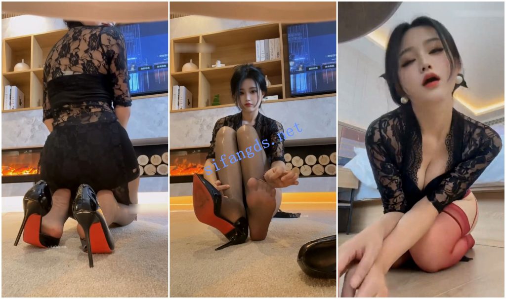 【快手福利】风骚御姐【辰妈吖】丝袜情趣制服诱惑【13V】【0.98G】 预览图 3