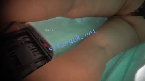 【永久专享】（空城原创）贴身长裙少妇逛超市，黑窄N夹进肥臀【1V】【279M】 预览图 2