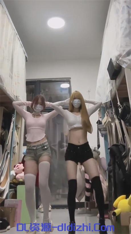 抖音學生妹【桃子】好身材大長腿，跟閨蜜一起宿舍跳舞，奶圓逼粉，身材緊緻，年輕就是頂12V 214.9MB 预览图 1