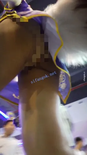 【永久专享】【xxn-158】玉藻前旗袍cos小姐姐..侧面露半个屁股CD无痕内【1V】【383M】 预览图 5