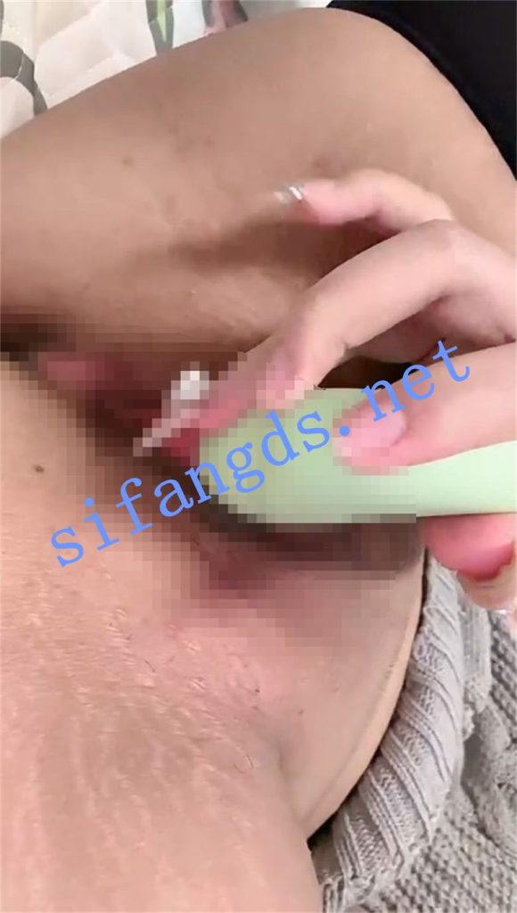 【B站 芝士妹妹u】大尺度福利视频 露三点 跳蛋自慰【44P16V】【235M】 预览图 1