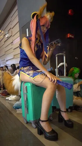 【永久专享】【xxn-158】玉藻前旗袍cos小姐姐..侧面露半个屁股CD无痕内【1V】【383M】 预览图 4