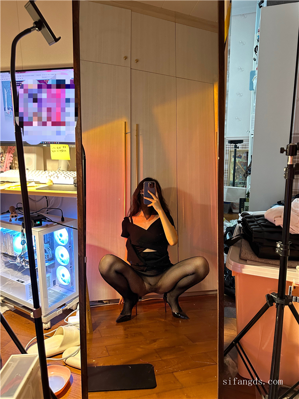 B站反差UP主 爆炸小熊 提督顶级福利私拍 性感COS反差诱惑二【436P35V】【3.4G】 预览图 14