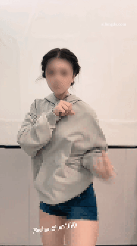 【精品】大学舞蹈生【小乔（以安）】最新付费群裸舞 极品【21P6V】【239M】 预览图 14