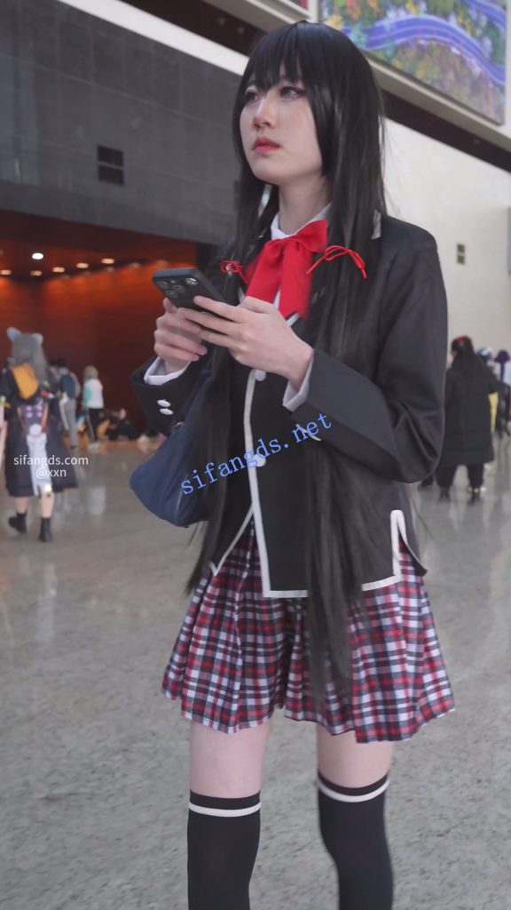 【永久专享】【xxn-325】一箭双雕两位cos小姐姐..内裤中间尿湿了侧面露毛【1V】【708M】 预览图 2