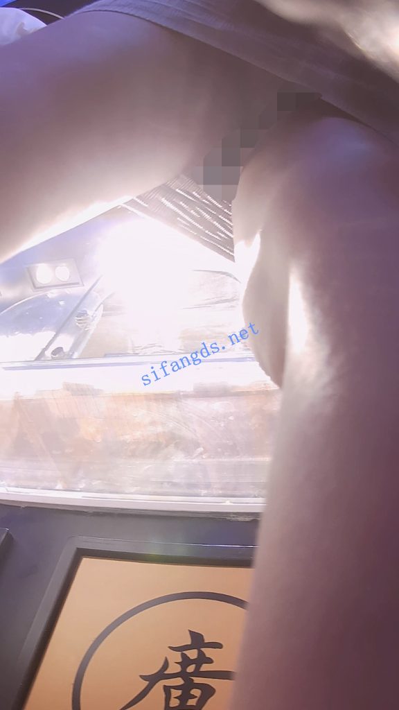 【永久专享】『D·D』-215-魔鬼身材，齐切短发，包臀裙翘臀女郎，黑骚丁【1V】【2.17G】 预览图 3