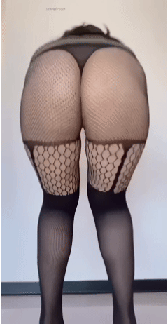 快手77W粉主播 安生学姐 最新私拍内衣骚舞动感顶B摇摆福利【13V】【1.65G】 预览图 8