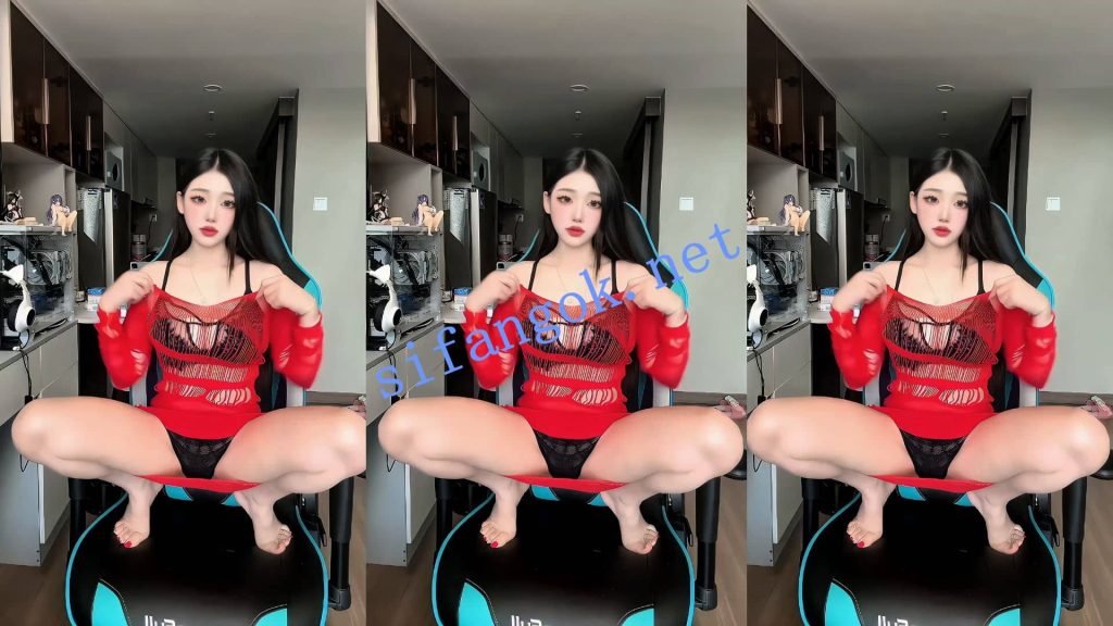 【抖音 】露宝吃不饱 精致美女情趣内衣福利定制8V【8V】【279M】 预览图 5