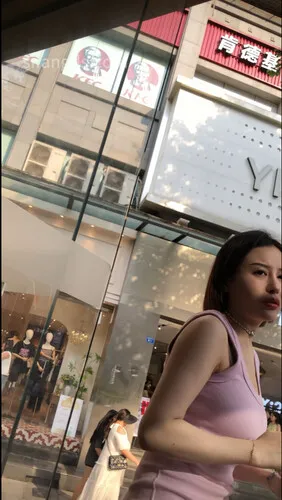 【永久专享】⭐【mccd】⭐ 41 CD网红脸美女骚丁岔开腿扭屁股在男友身上蹭【1V】【927M】 预览图 2