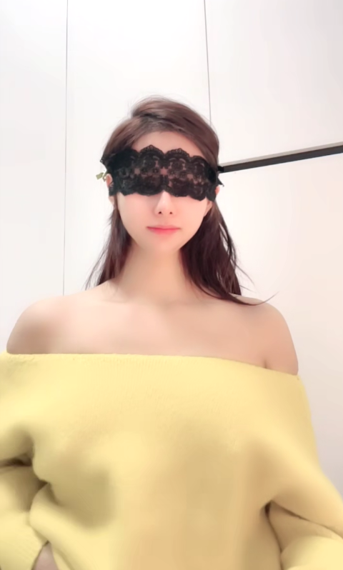 【兔兔子唧唧】长腿高跟车模骚舌诱惑舔乳美脚足调 馒头逼贴屏特写 道具狂操流白浆~喷尿-福利岛