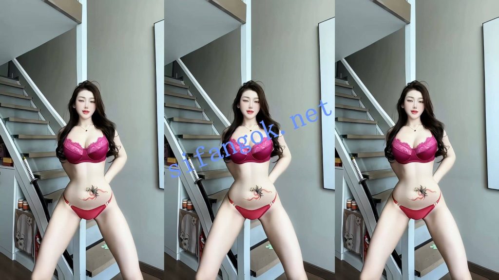 【抖音 】露宝吃不饱 精致美女情趣内衣福利定制8V【8V】【279M】 预览图 11