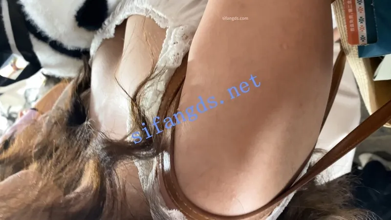 【永久专享】（空城原创）精品!长时间爽拍白裙微透白N小姐姐，上下失守【1V】【2.86G】 预览图 3