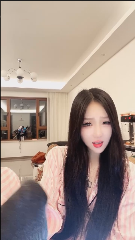 玩物直播知妤-251127 超重口黑棉袜叼着我的臭袜子【1V】【685MB百度云】 预览图 4