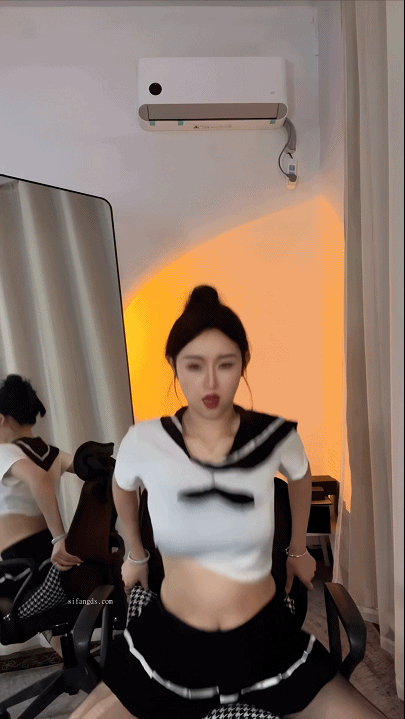 【快手福利】风骚御姐【蒋大爷重庆一支花】骚舞顶胯抖奶.2【17V】【8.11G】 预览图 2