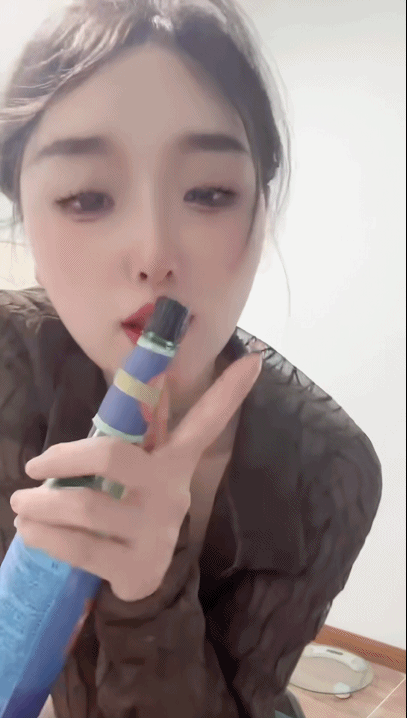 【快手福利】风骚御姐【蒋大爷重庆一支花】骚舞顶胯【10V】【1.13G】 预览图 6